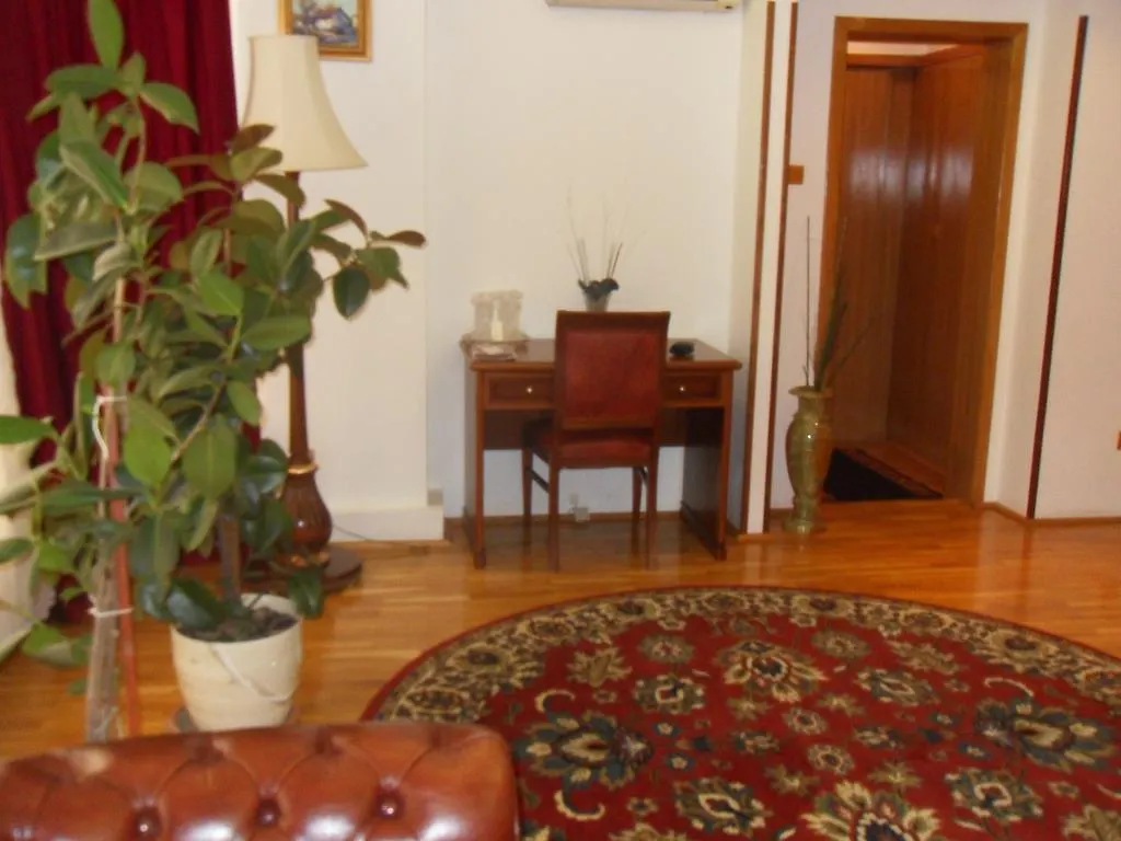 Hotel Green Forum Бухарест
