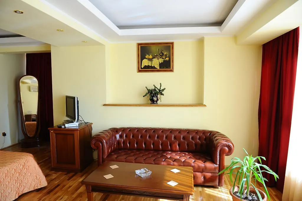 Hotel Green Forum Бухарест