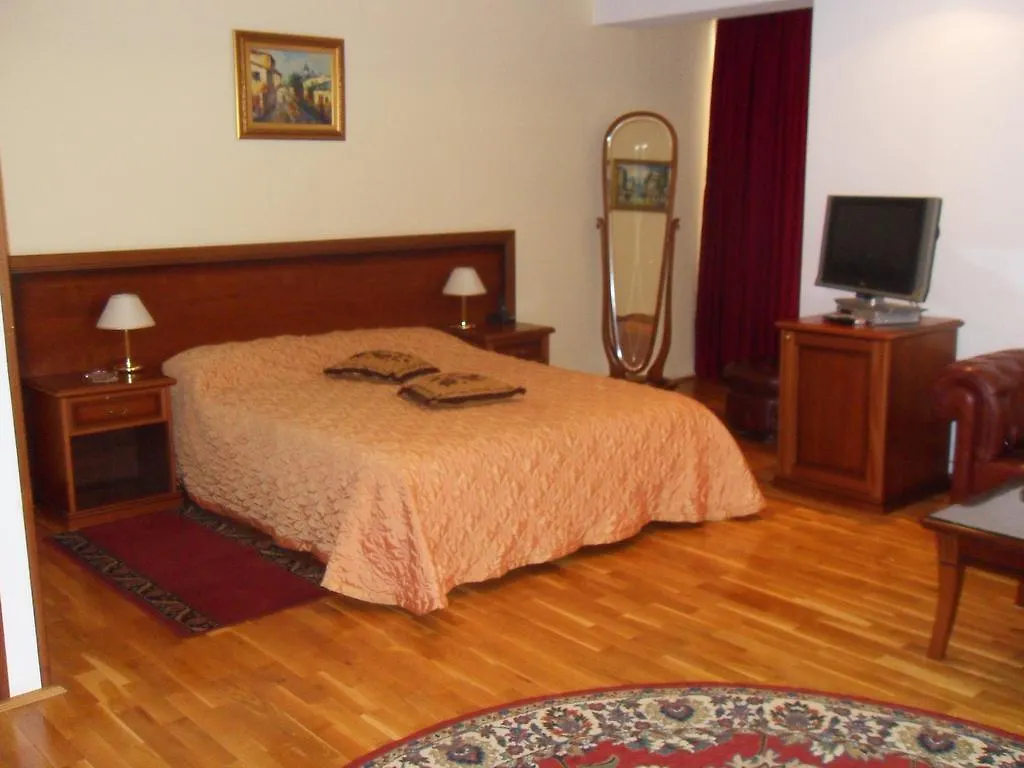 ***  Hotel Green Forum Бухарест Румыния